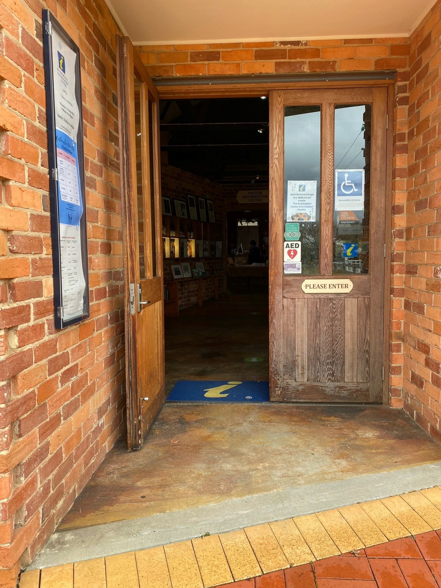 Back double door entrance to Rutherglen information centre.
