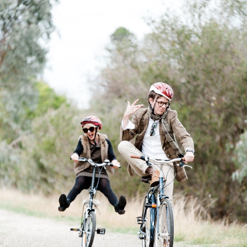 A couple enjoying the Rutherglen Tweed Ride